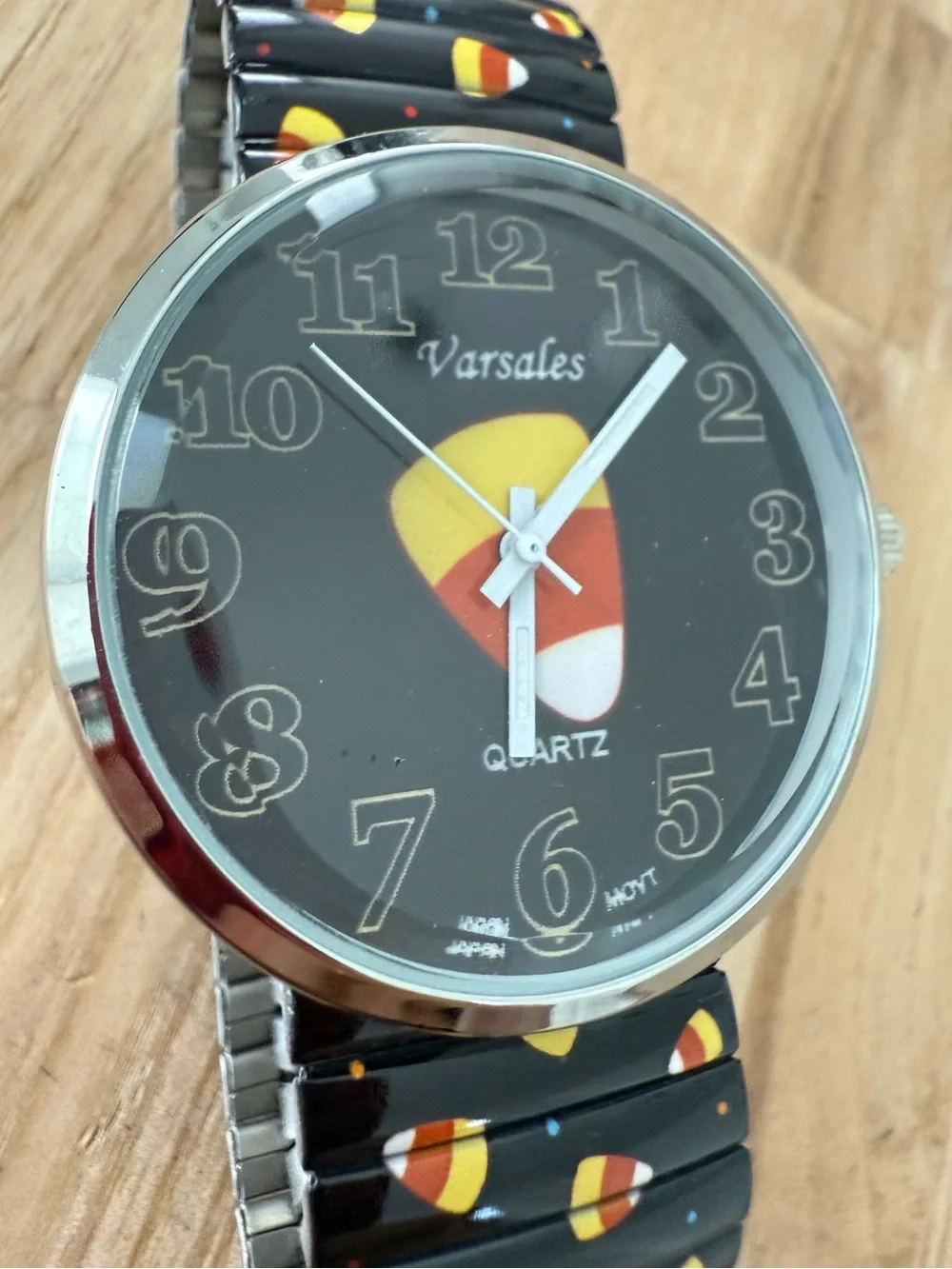 Varsales ladies Halloween candy corn novelty watch NEW BATTERY